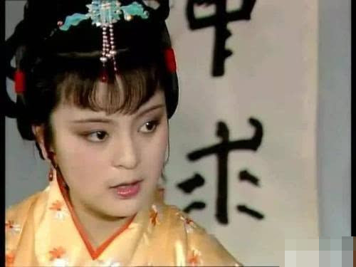 《红楼梦》赵姨娘受到芳官的鄙视,怎样回怼才不吃亏?