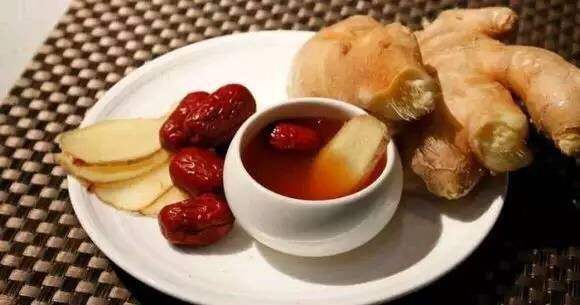 生姜、枸杞和红枣一起泡水喝有什么好处?坚持