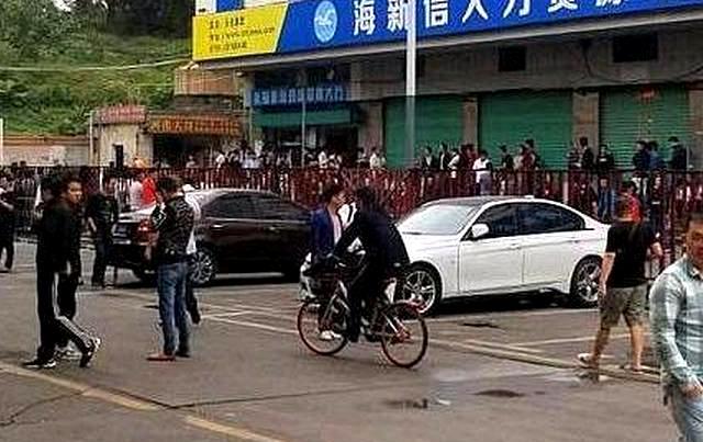 三和大神很多已经3年没回家过年了,他们的亲人