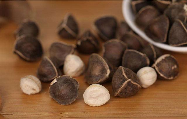 白酒的克星,喝酒前吃几粒,白酒啤酒混着喝脸不