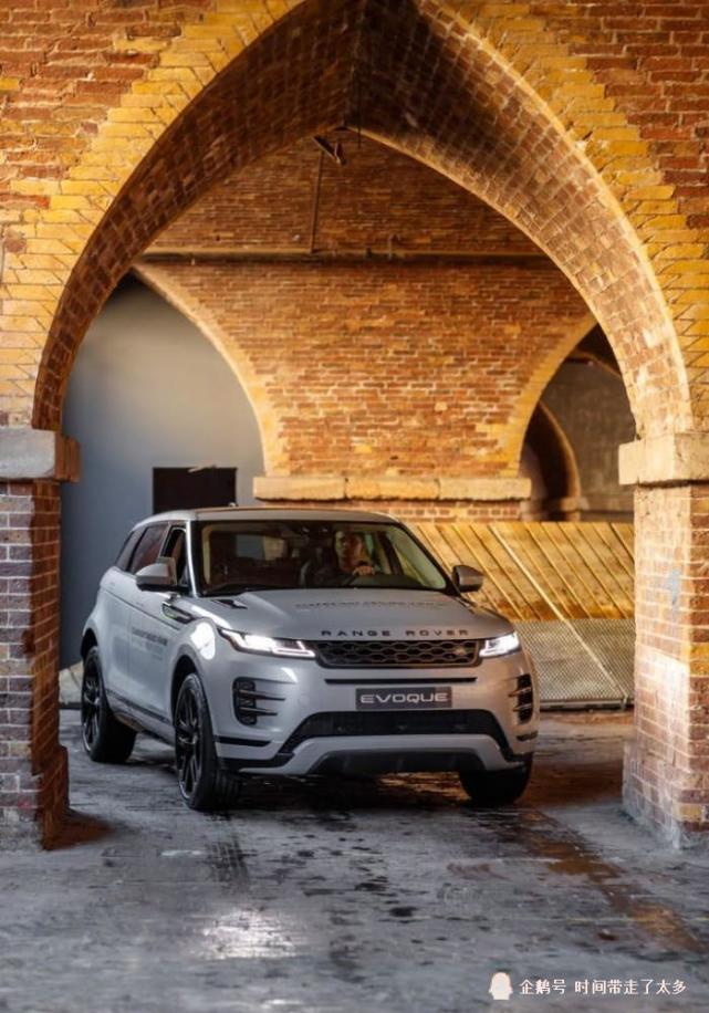 捷豹路虎发布2019款揽胜极光:更富科技感/将推插电混动版