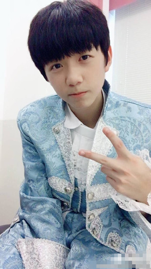 张丹峰之子张镐濂无修图照片流出,中后期长"残",让人心痛!