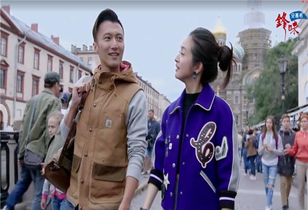 谢霆锋林依晨逛路边摊,一个套娃要900多,网友:15块不能再多了