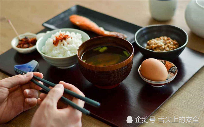 中国人吃饭,日本人吃饭,韩国人吃饭,为什么差距