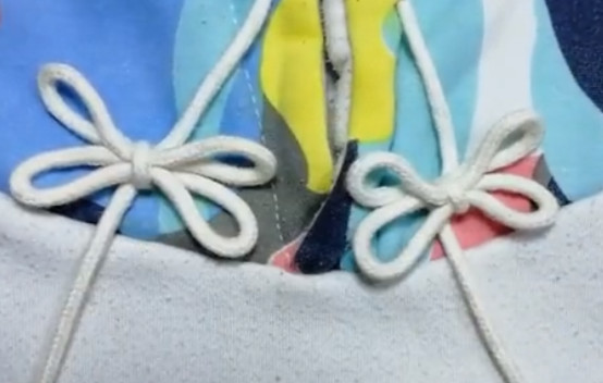 卫衣帽绳腰绳太长，慢动作分享双蝴蝶结系法，仙女必备，简单漂亮