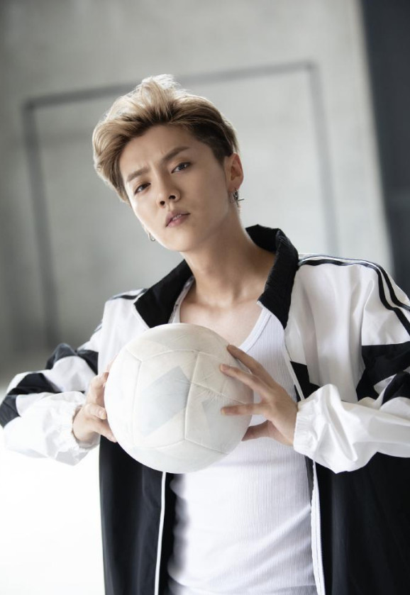 肯德基变圣诞炸鸡店,小黄人和鹿店长人气高,