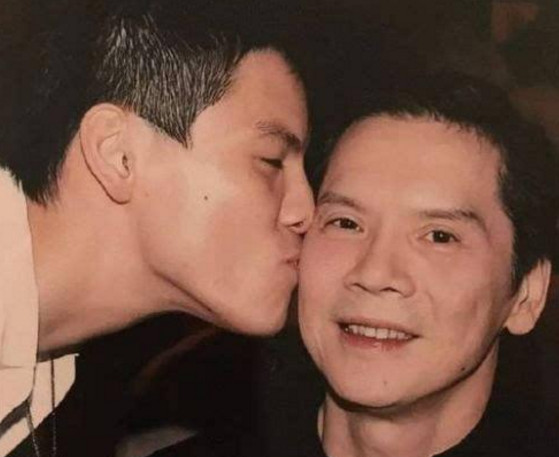 向华强黑道背景是真是假?官方这次正式下定论，网友这次玩大了!