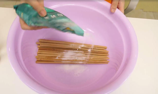 植物油抹在筷子上没想到功效这么厉害看完赶快试试