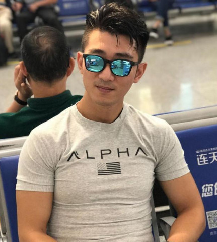 出道16年,军人专业户,这位钢铁男咋还没演烂剧的鲜肉有人气?