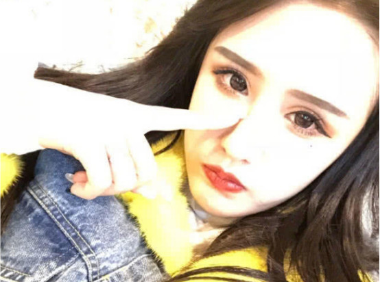 网红大美被爆整容前后差距大网友男朋友可以接受吗