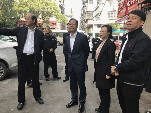 市委书记陈胜峰督查全国文明城市巩固提升工作