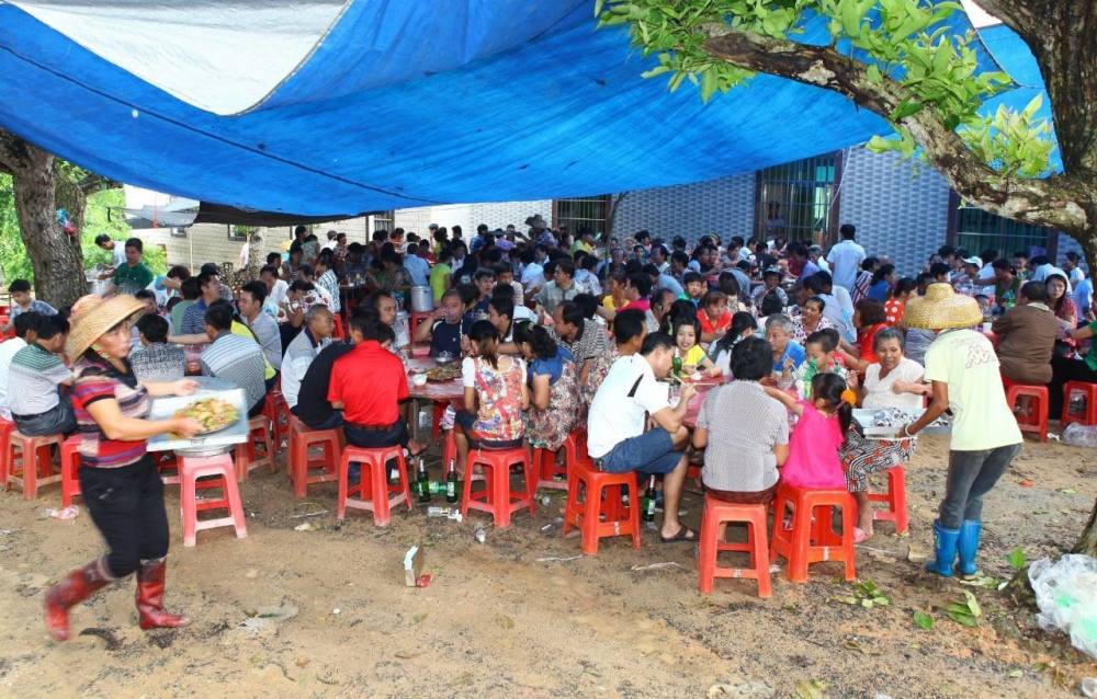 小县城的冷门生意怎么样(小县城的冷门生意怎么样啊)