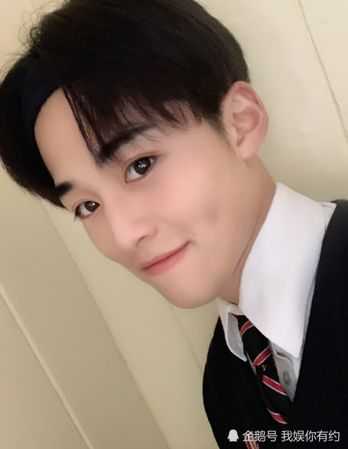 《变形计》最帅男主高调宣布恋情,女友颜值成了亮点