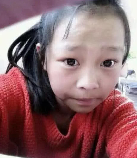 网红顾茜茜曝光素颜照,像是一个中年"娘们",网友:爱她的背后