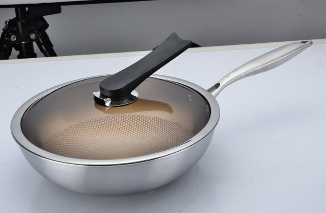 不锈钢锅烧黑怎么办?教你几个小妙招轻松