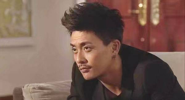 分手时胡杏儿哭成狗,后终于嫁给爱情,再相见黄宗泽却放不下了