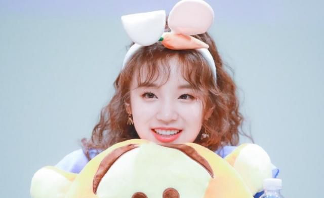 继程潇周子瑜红遍亚洲后,又一中国萝莉在韩国