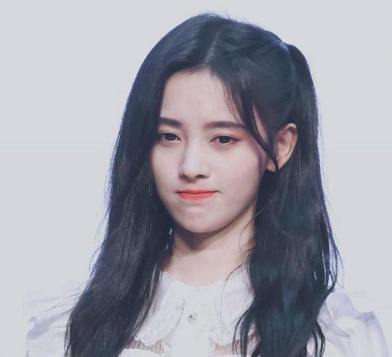 "五千年难得一遇的美女"鞠婧祎,长得美丽还勤奋!