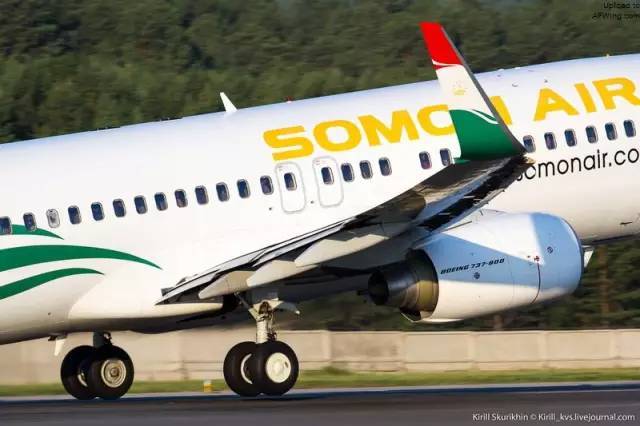 起落架|形形色色的飞机起落架，一个能承受上百吨起降冲击力量的结构