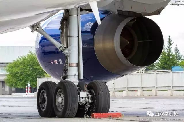 起落架|形形色色的飞机起落架，一个能承受上百吨起降冲击力量的结构