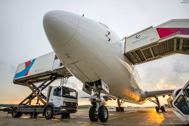起落架|形形色色的飞机起落架，一个能承受上百吨起降冲击力量的结构