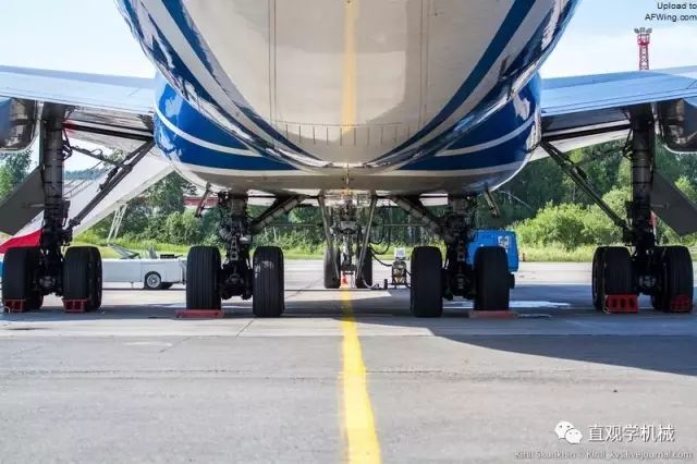 起落架|形形色色的飞机起落架，一个能承受上百吨起降冲击力量的结构