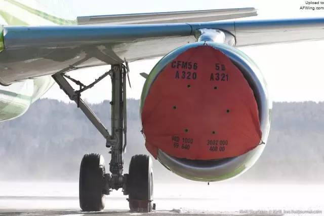 起落架|形形色色的飞机起落架，一个能承受上百吨起降冲击力量的结构