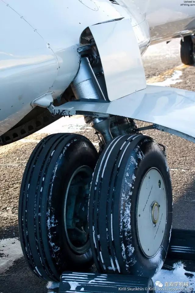 起落架|形形色色的飞机起落架，一个能承受上百吨起降冲击力量的结构
