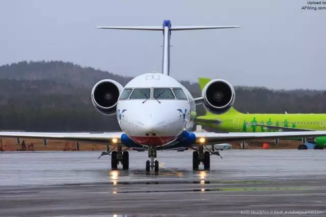 起落架|形形色色的飞机起落架，一个能承受上百吨起降冲击力量的结构