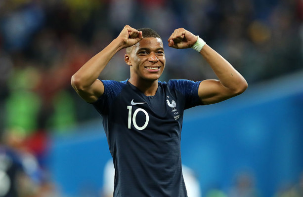 德罗巴c罗得金球奖更符合逻辑但我个人倾向姆巴佩当选