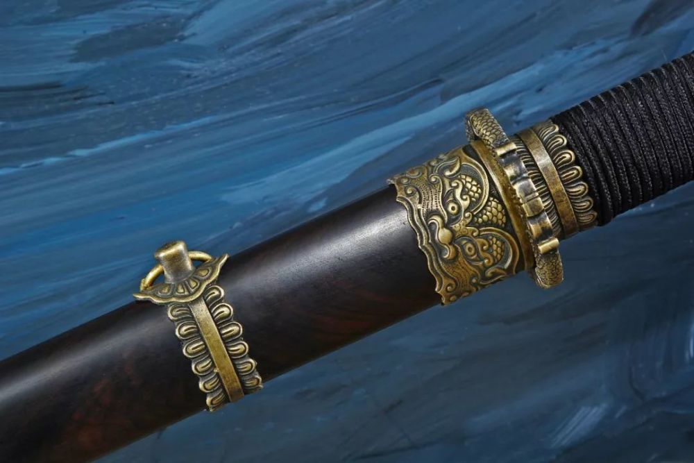 杀伤力最强的近战冷兵器——砍断三卷草席毫不费力的破虏环首剑