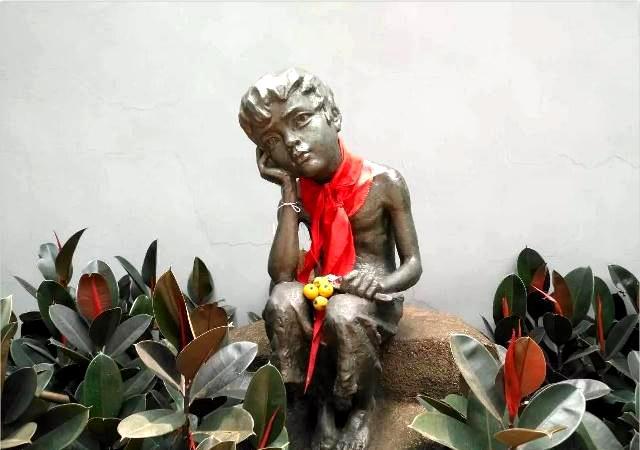 杀害小萝卜头的特务,17年后被捕,枪毙时说一句话竟然被无罪释放