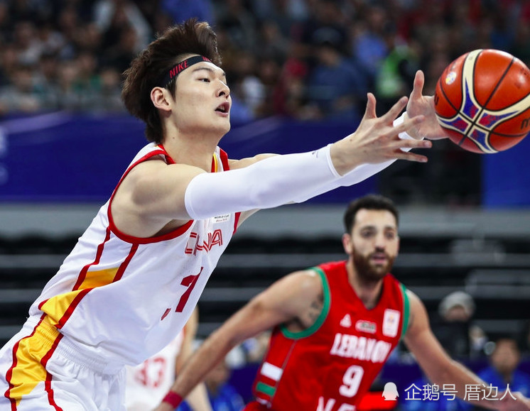 王哲林涨球了!梦幻脚步连耍前湖人中锋 世界杯