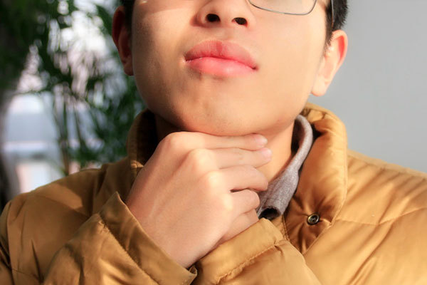 胃酸反流 身体有什么感觉 做好两事 让胃酸老实待在胃里 腾讯新闻