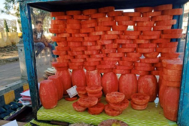 中国、印度、日本人吃西瓜,都是啥样?网友:一