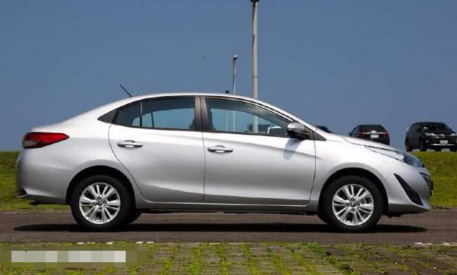 2019款丰田威驰惊艳国人,油耗5.2L,或不到7万