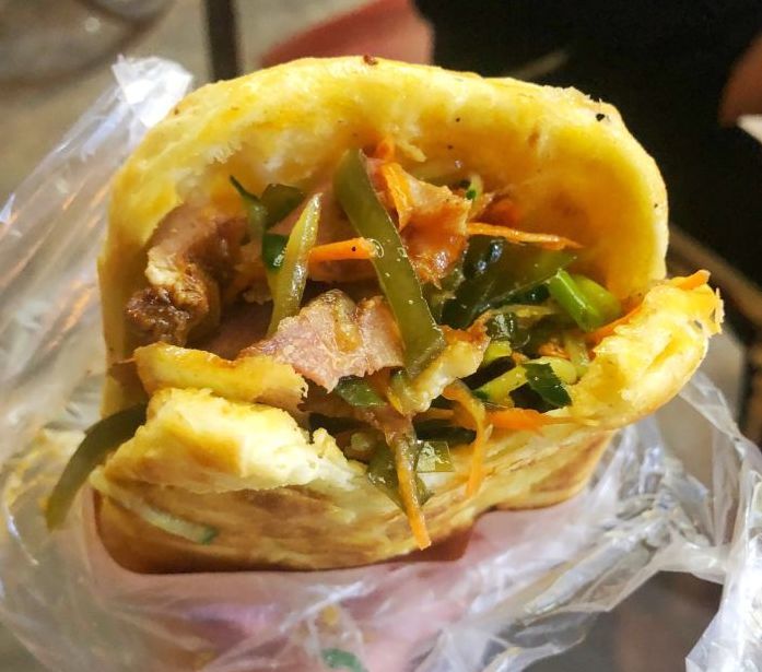 肥肠粉的绝配要单操,这几家狠角色排队也要切