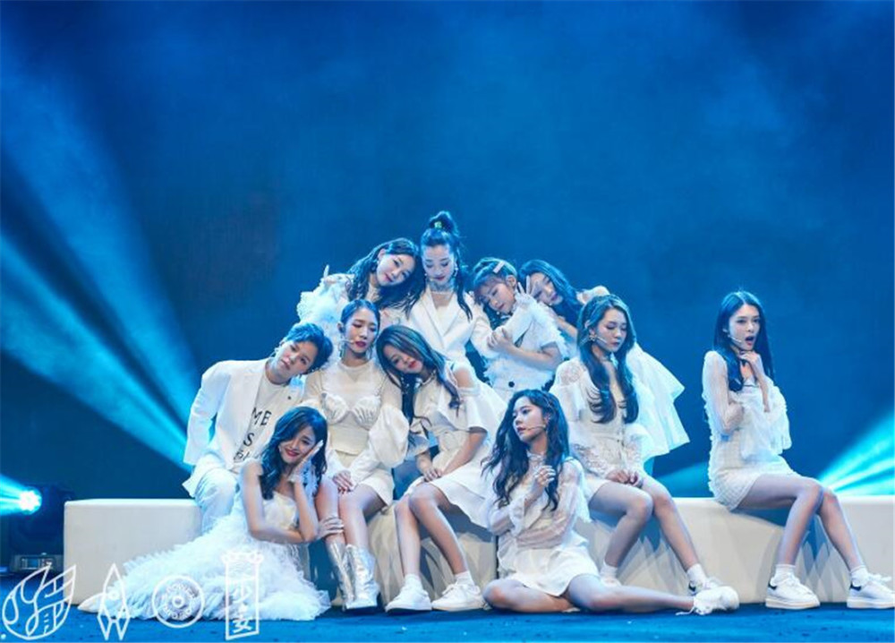 火箭少女《横冲直撞20岁》 三个女人一台戏?