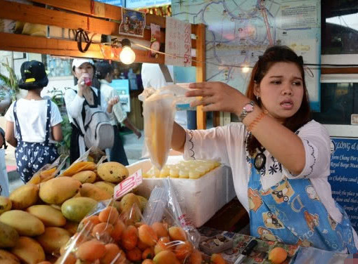 我国包下巴基斯坦上万吨的滞销水果,结果让这