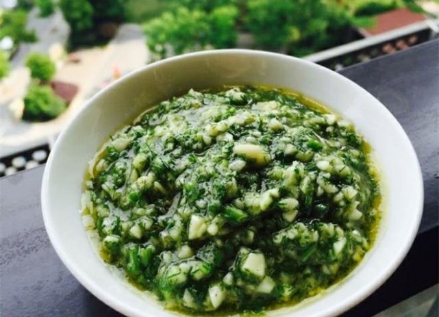 盐,蔬果粉,胡椒粉适量-做 法-1,小茴香洗干净,只要叶子2,嫩姜和小茴香