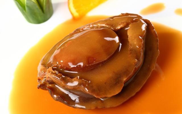 饭店里吃鲍鱼服务员问要几头,不要说一头,真