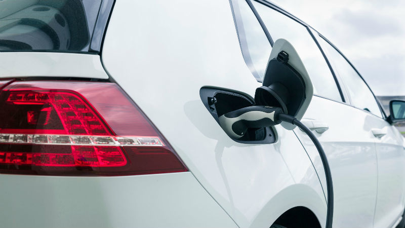 北京驾校试水纯电动教练车 车企、驾校、电商