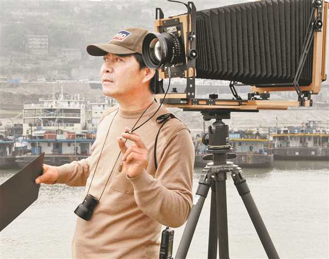 新旧照片见证重庆40年巨变