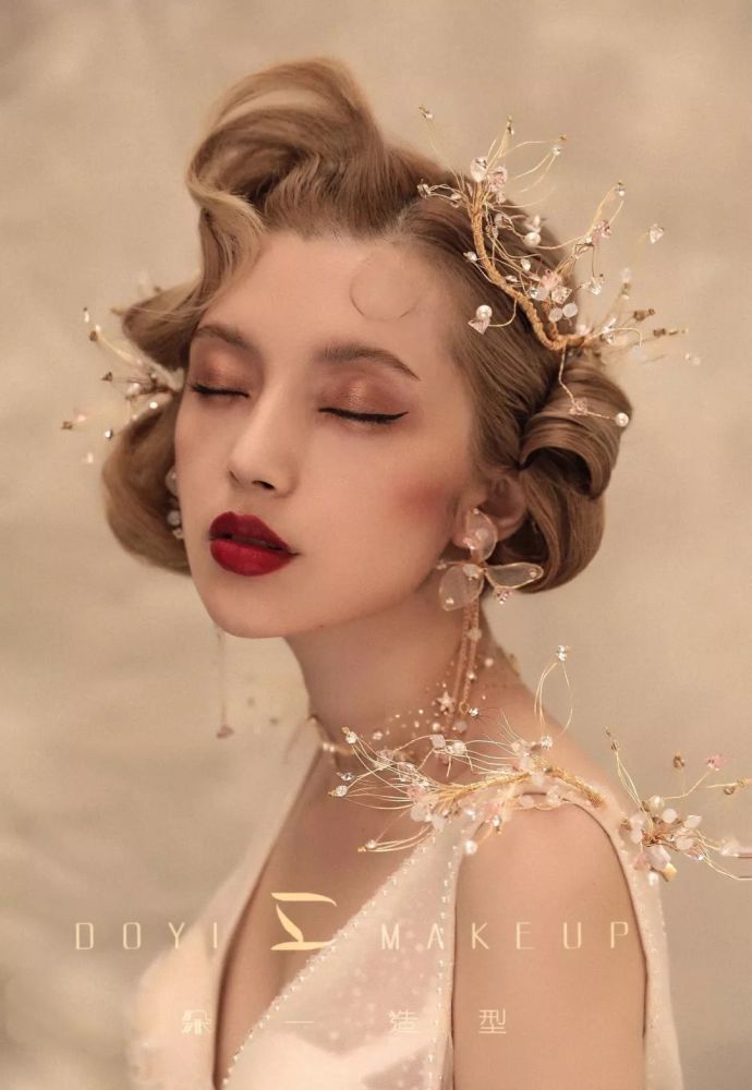 高冷气质复古新娘造型,定格你的美!