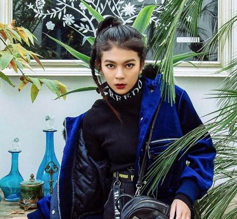 和张翰郑爽一起演过戏的中印混血女孩谈莉娜最