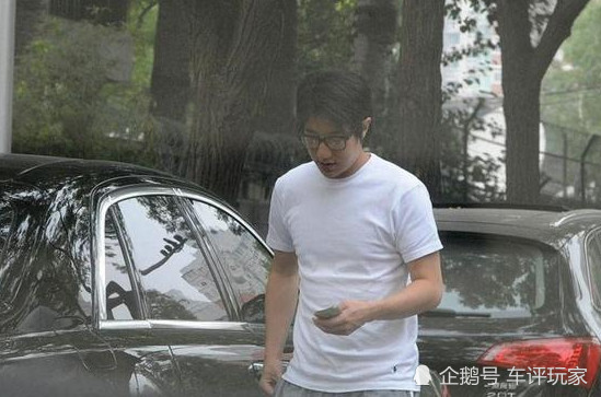 林凤娇出行开劳斯莱斯,曾号称二秦二林,当年火过成龙!