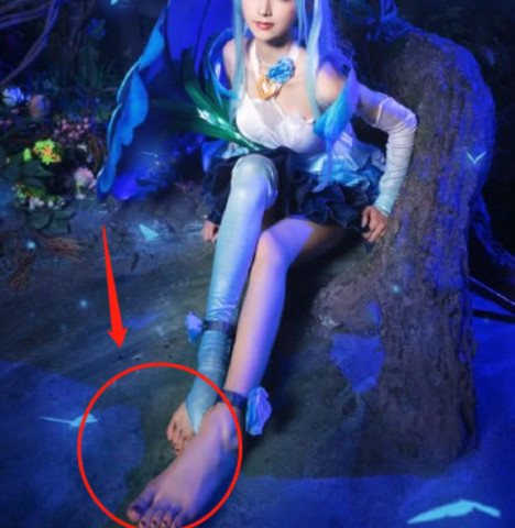 美女COS公孙离,脚趾却成为亮点!网友:给我次足