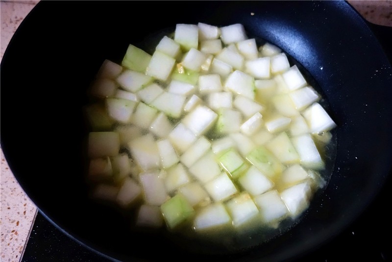 冬瓜这么烧比红烧肉还好吃,做法简单,美味又下