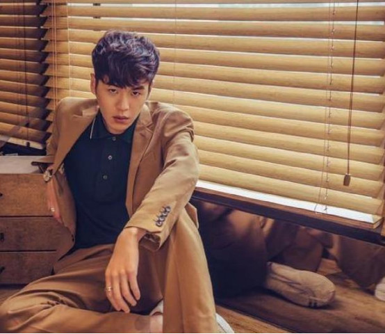 走进张若昀的四合院房子,外面虽然很普通,看了内部才知道豪华