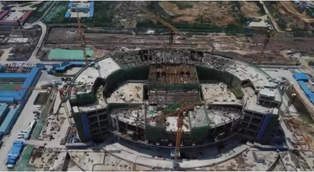 高逼格规划、世茂\/融信\/恒大等大佬抢驻 郑州这